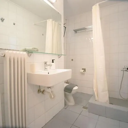 Chic Kastella Apt By Mikrolimano Pireus Zewnętrze zdjęcie
